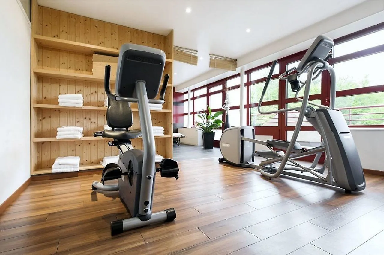 Nh Geneva Airport Hotel Meyrin 4*,